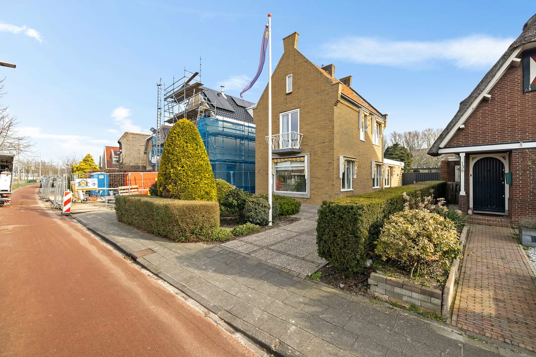 Foto 37 van Mr. P.J. Troelstraweg 140