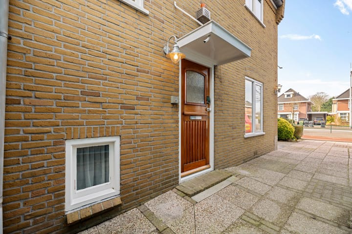 Foto 42 van Mr. P.J. Troelstraweg 140