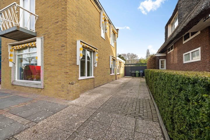 Foto 45 van Mr. P.J. Troelstraweg 140