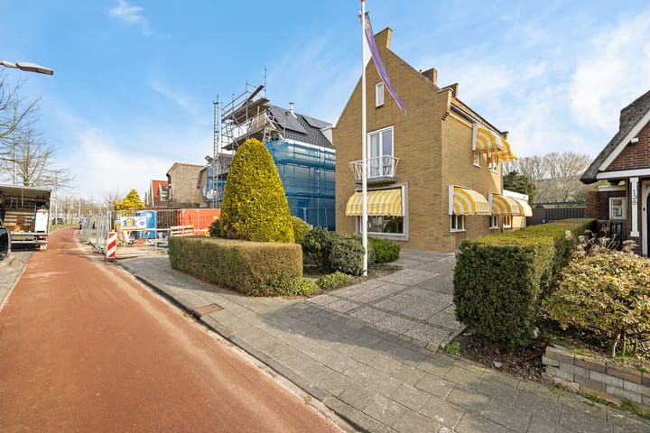 Foto 49 van Mr. P.J. Troelstraweg 140