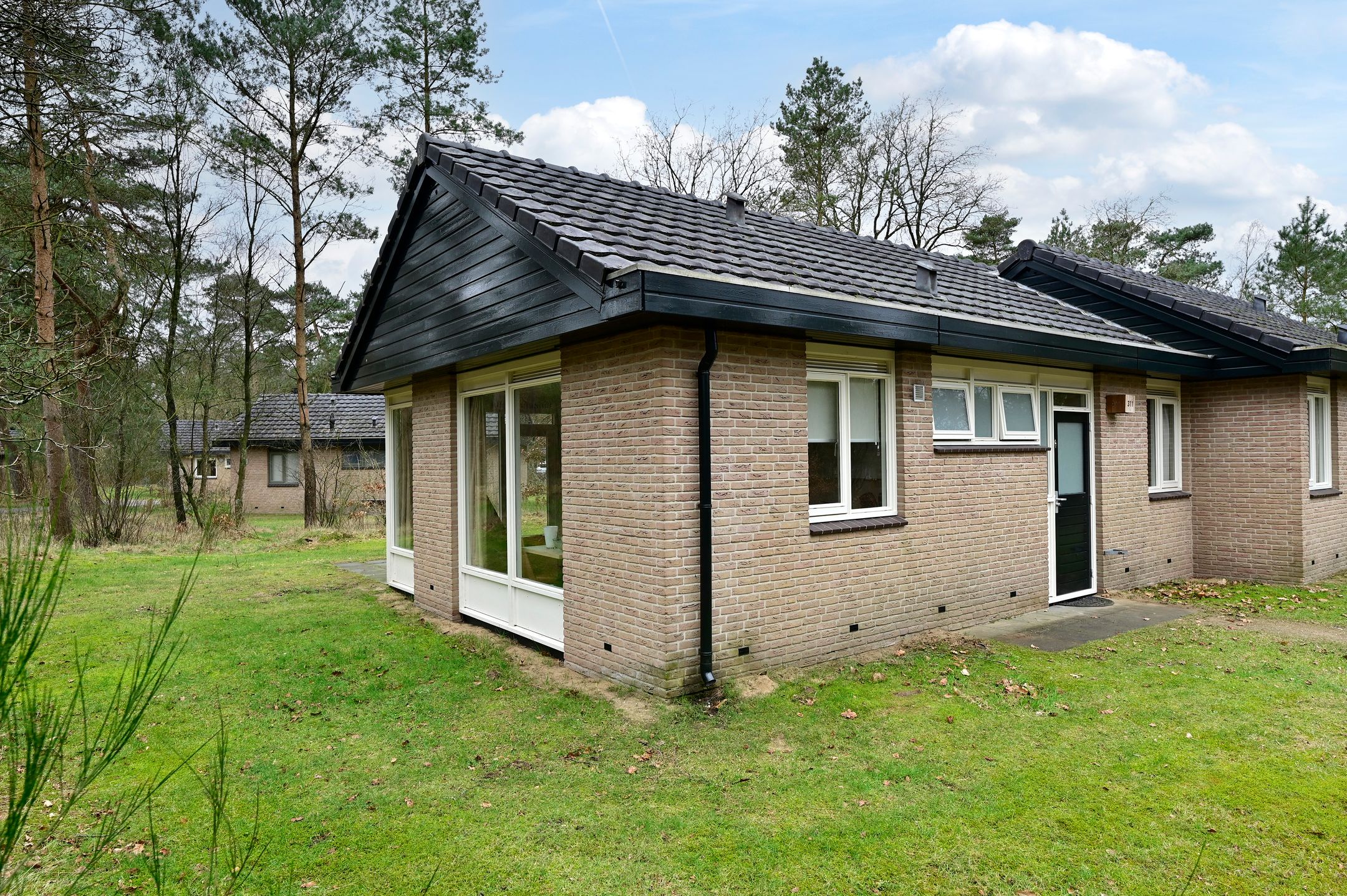 2-bedroom freehold villa in Uddel — photo 4 of 5