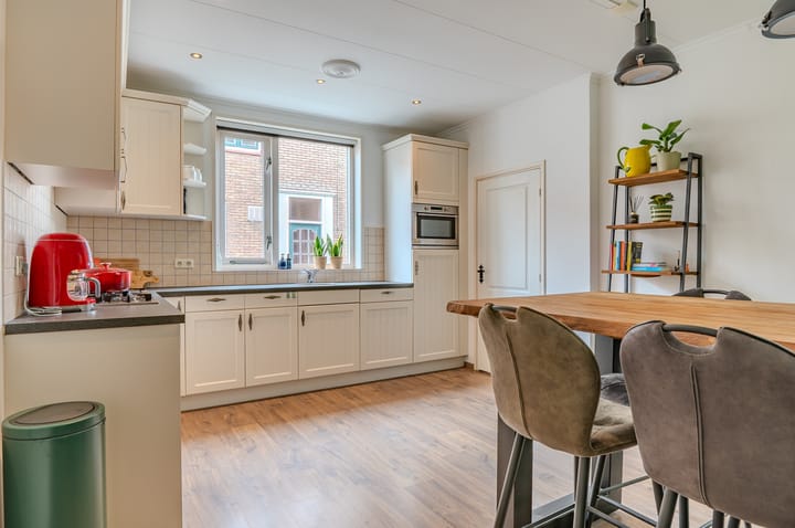 Foto 10 van Julianastraat 18