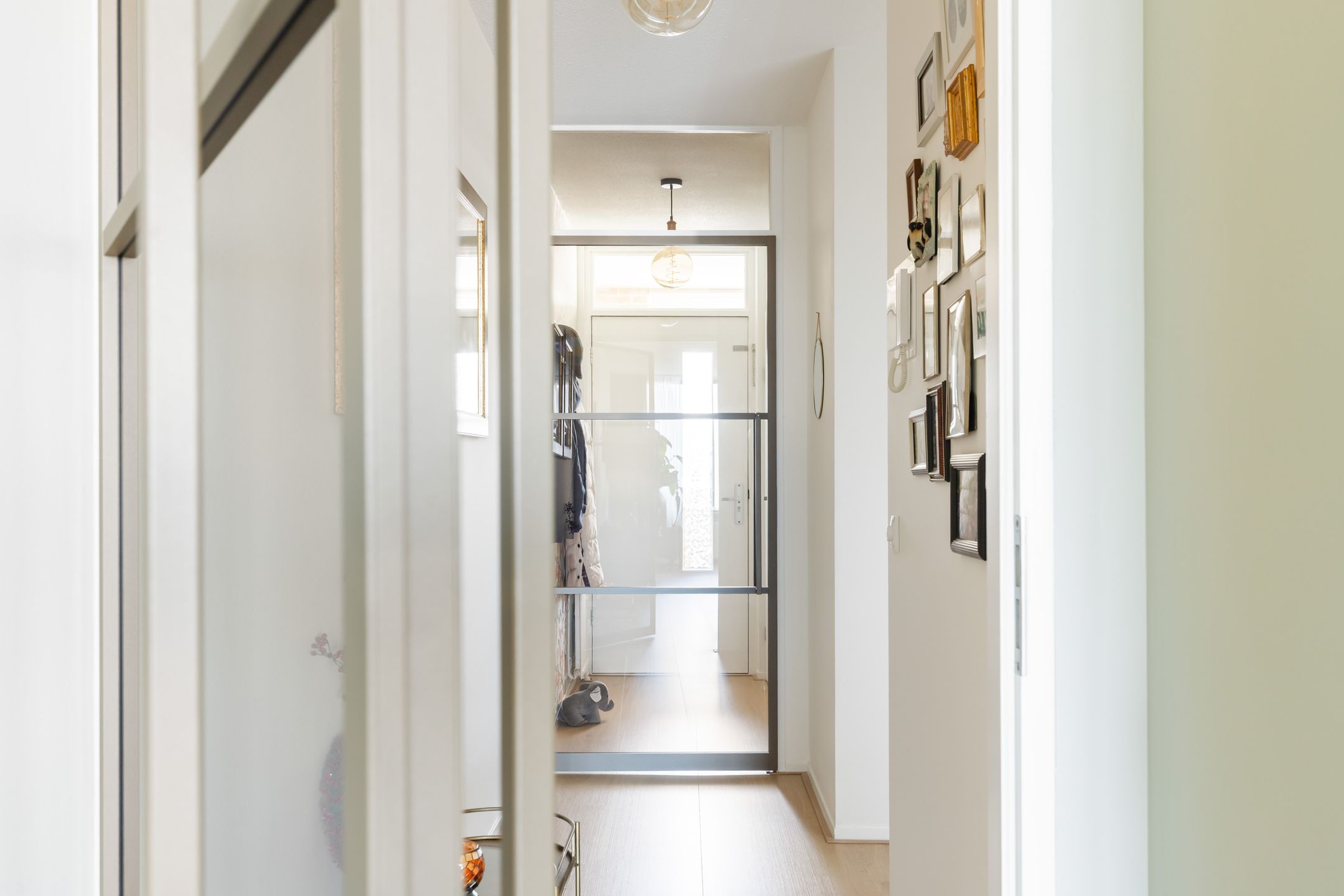 Foto 12 van van Weedestraat 223-B