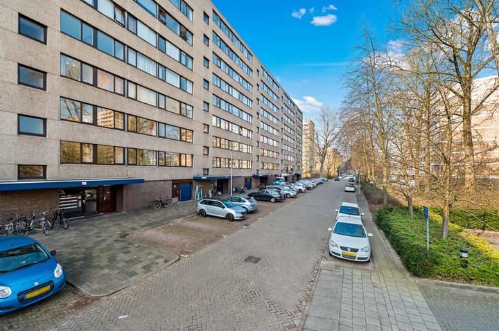 Photo 6 of Roland Holstlaan 1006