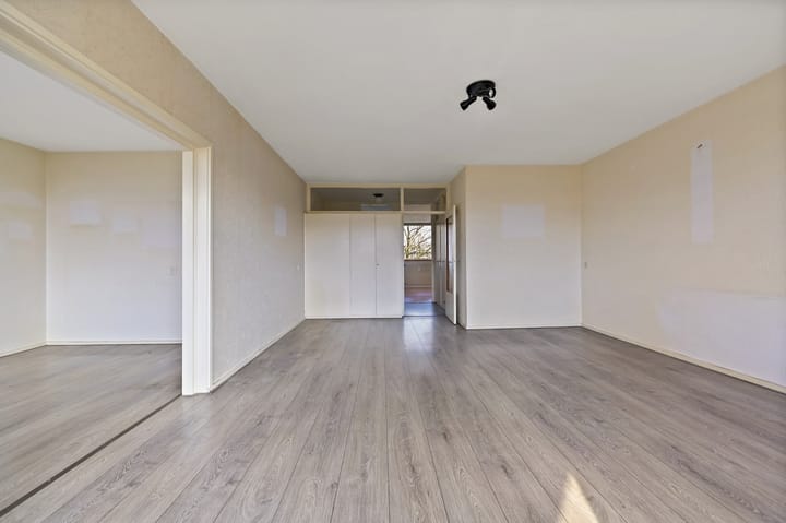 Photo 10 of Roland Holstlaan 1006