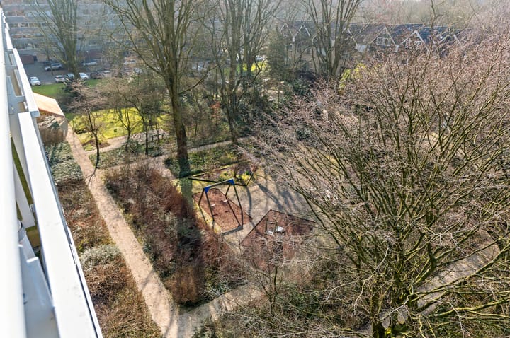 Photo 15 of Roland Holstlaan 1006