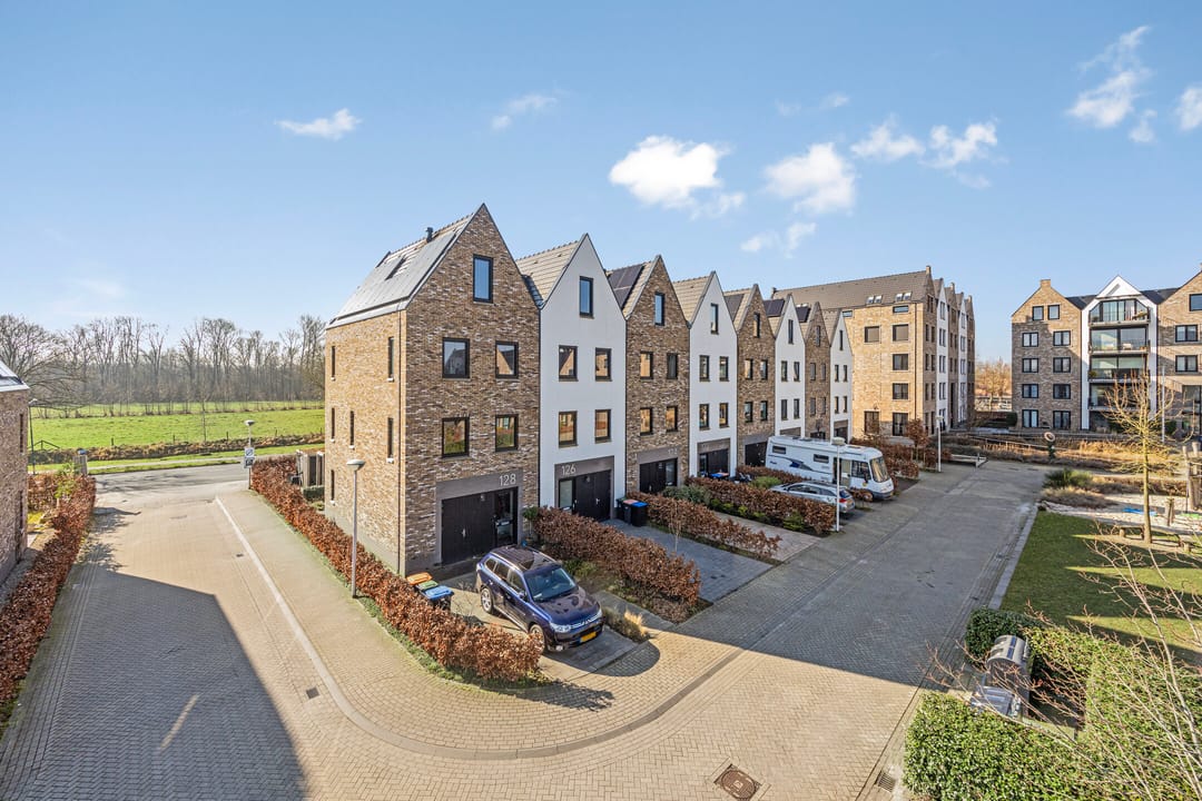 Foto 2 van Hagenstein 124