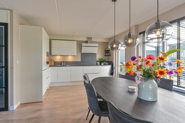 Foto 2 van Slechtvalk 41