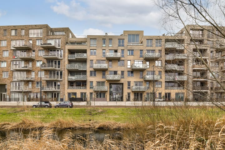 Photo 2 of Mary van der Sluisstraat 440