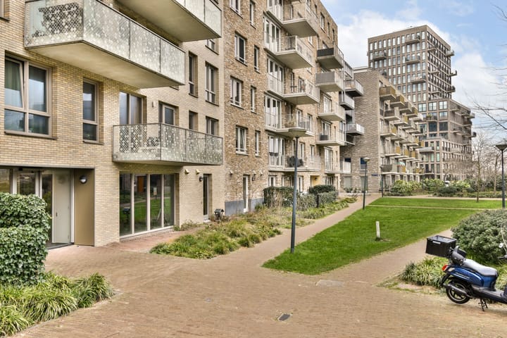 Photo 3 of Mary van der Sluisstraat 440