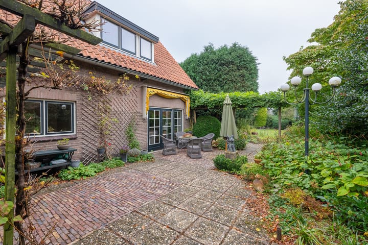 Foto 47 van Molenweg 10-A