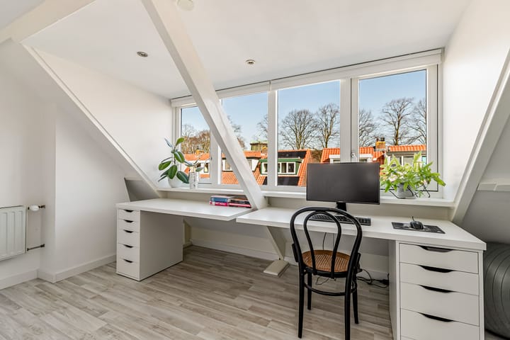 Photo 42 of Trompstraat 29