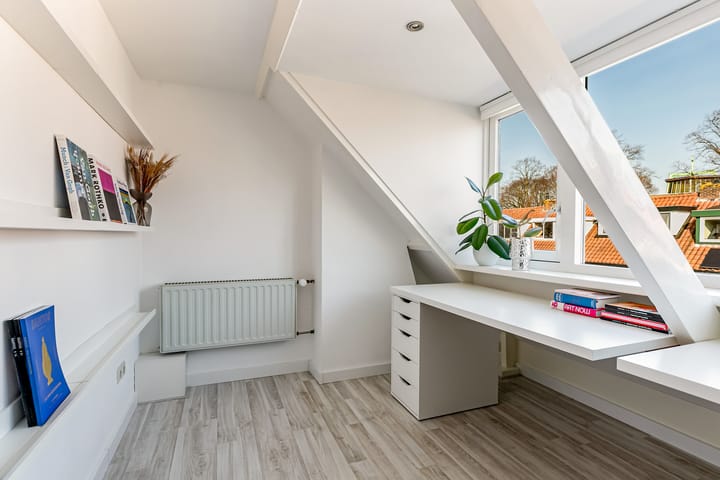 Photo 43 of Trompstraat 29