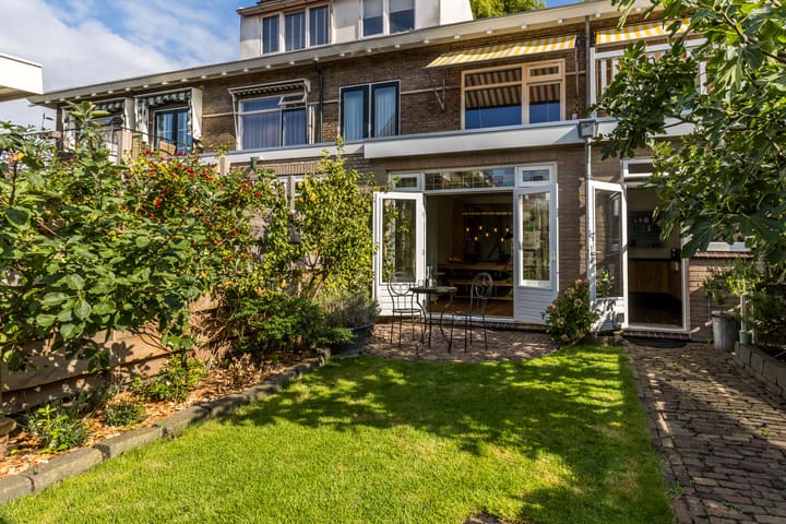 Foto 23 van Charlotte de Bourbonstraat 31