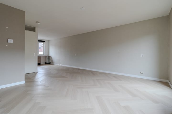 Foto 6 van Emmy Belinfantelaan 65