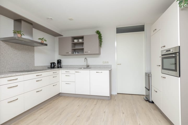 Photo 21 of Alteveerstraat 15