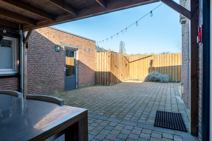 Photo 15 of Damiatestraat 56