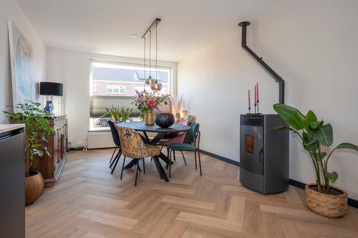 Photo 26 of Damiatestraat 56