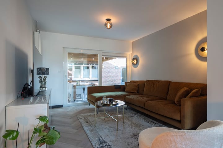 Photo 29 of Damiatestraat 56