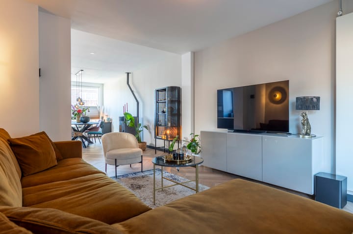 Photo 32 of Damiatestraat 56