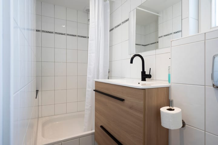 Photo 38 of Damiatestraat 56