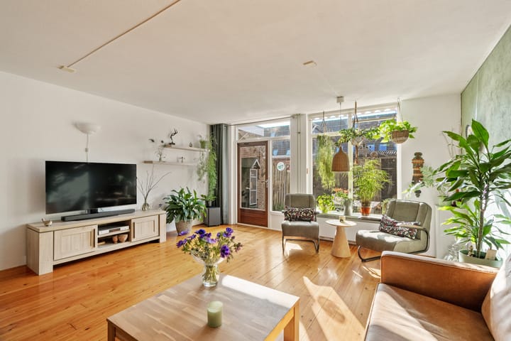 Foto 11 van Augusta de Witstraat 11