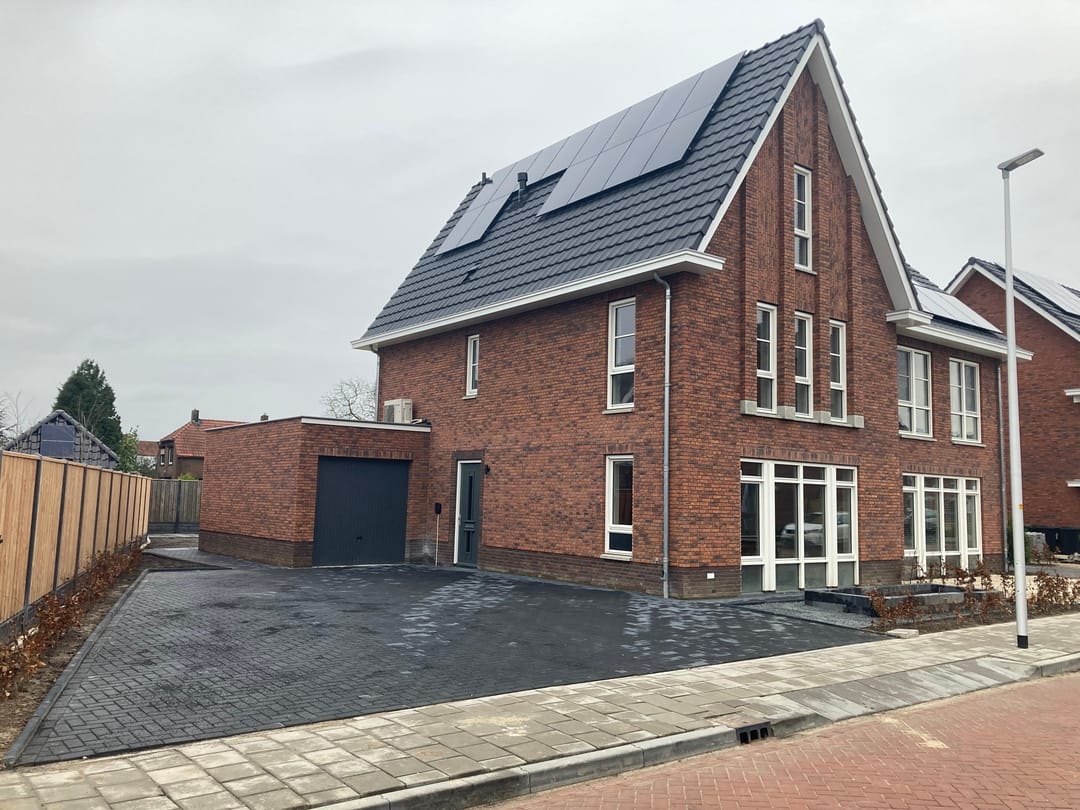 Foto 1 van Dokter Leo van der Laanstraat 1