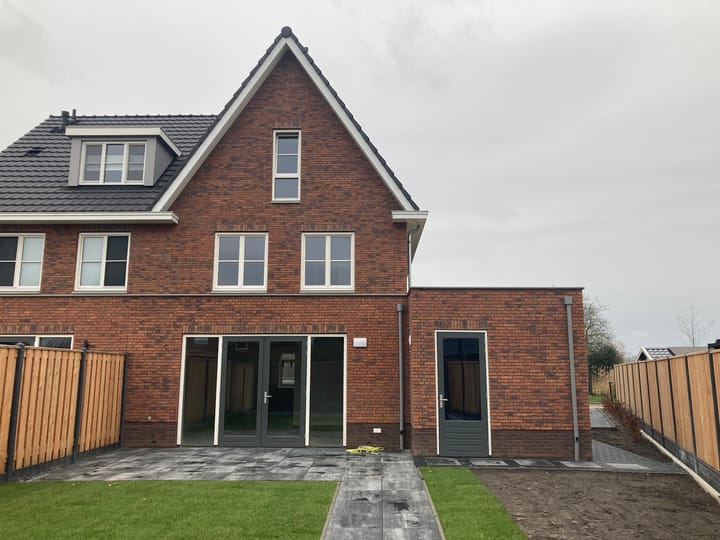 Foto 2 van Dokter Leo van der Laanstraat 1