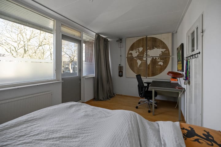 Foto 16 van Duinroosstraat 186