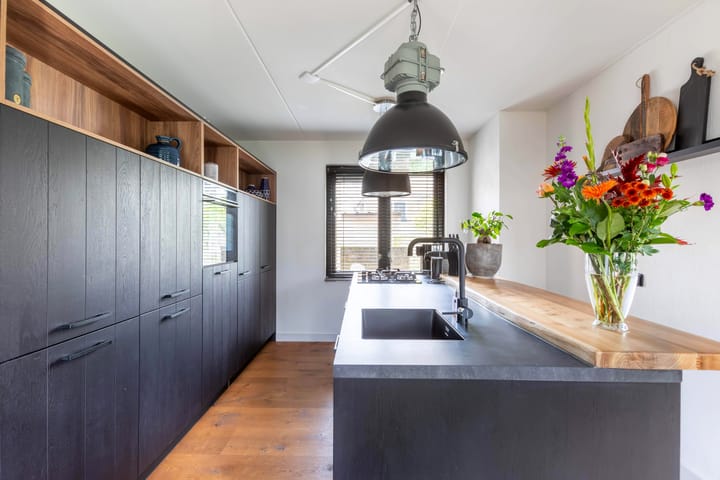 Photo 9 of 't Noordeinde 2