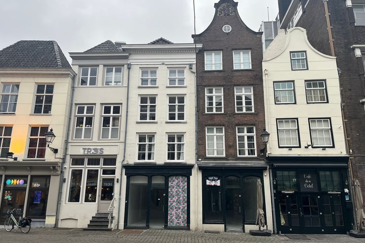 Pensmarkt 7-11, Den Bosch