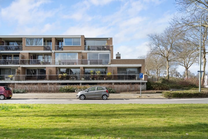 Foto 2 van Essenburg 85