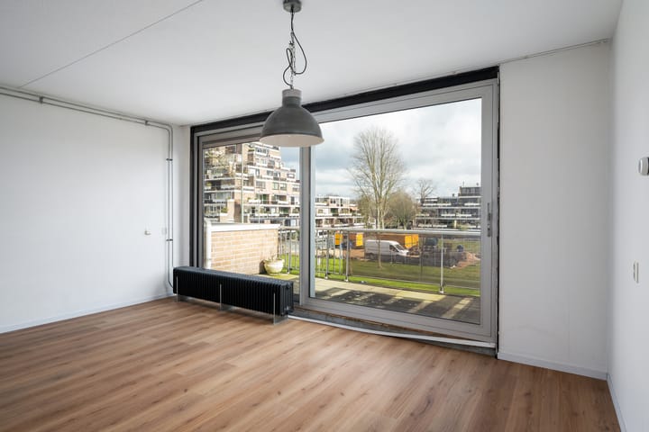 Foto 3 van Essenburg 85