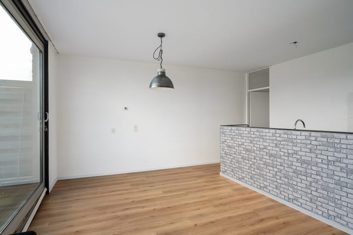 Foto 5 van Essenburg 85