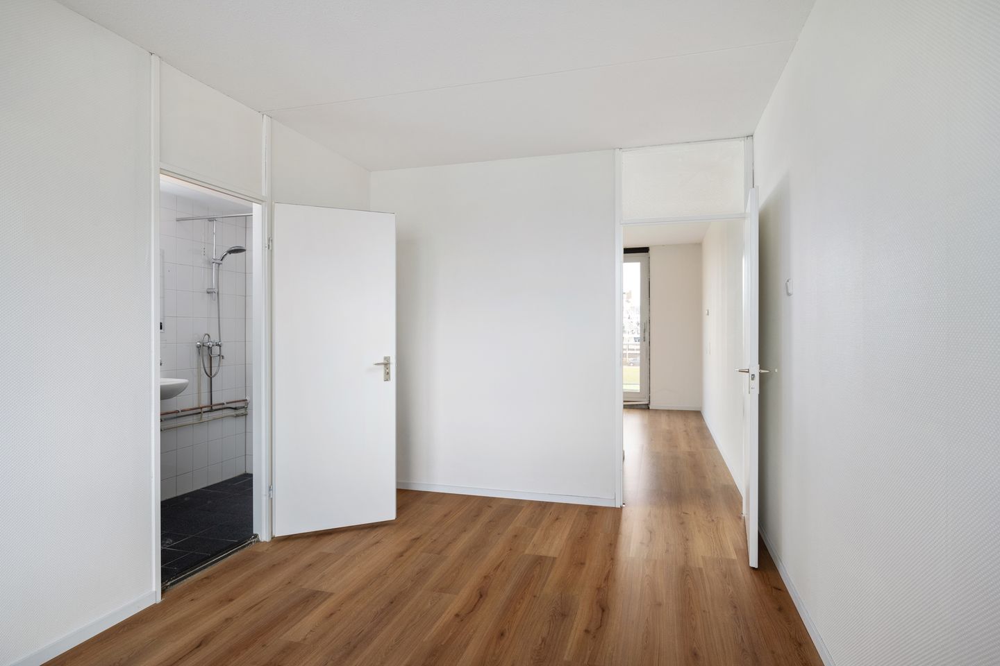 Foto 14 van Essenburg 85