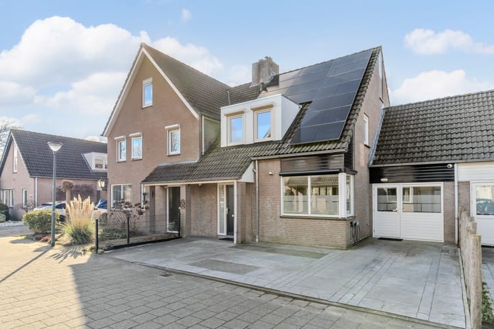 Foto 1 van Hooiland 24