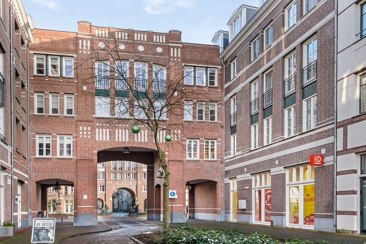 Foto 4 van Laan door de Veste 143