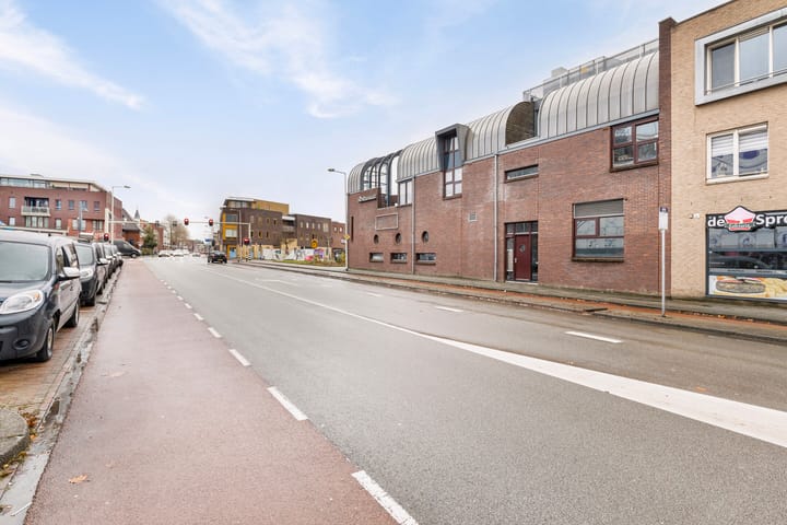 Foto 24 van Deurningerstraat 221