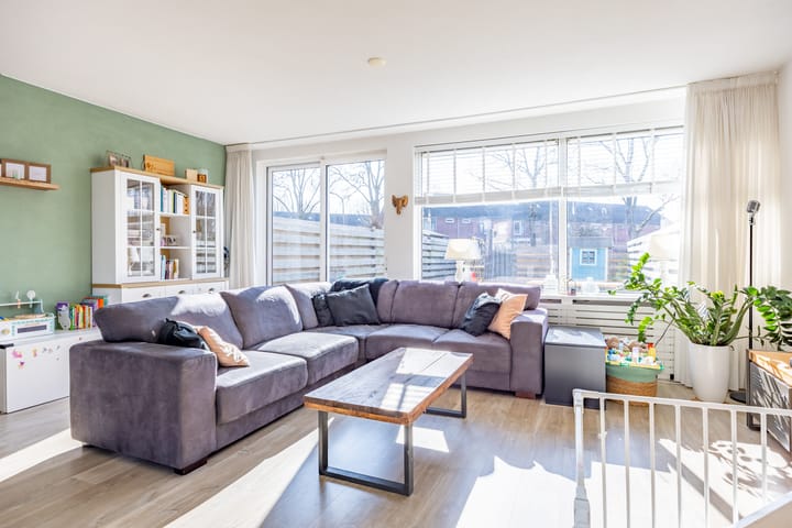 Foto 3 van Uranus 30