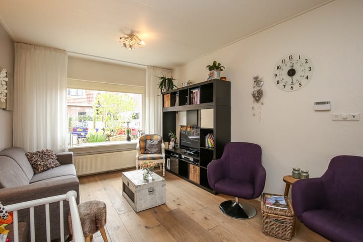 Photo 8 of M A de Ruyterstraat 4