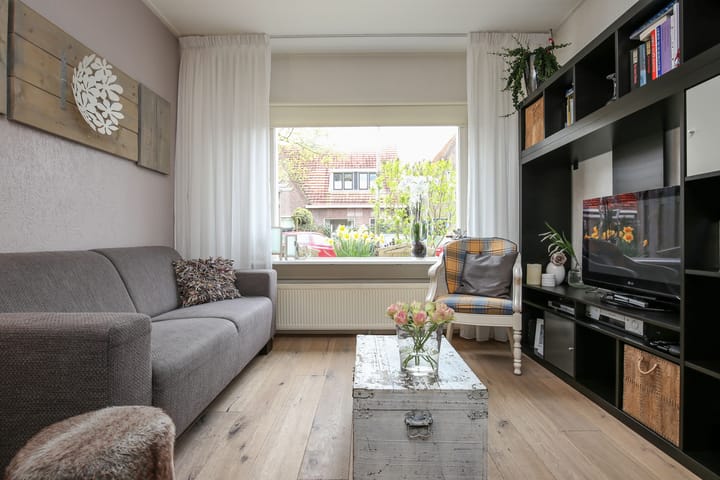 Photo 9 of M A de Ruyterstraat 4