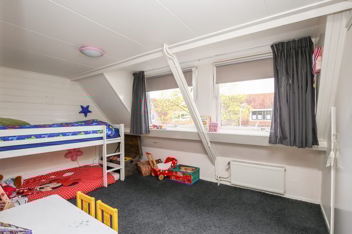 Photo 24 of M A de Ruyterstraat 4