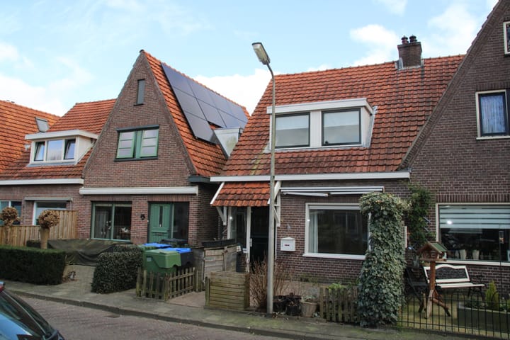 Photo 30 of M A de Ruyterstraat 4