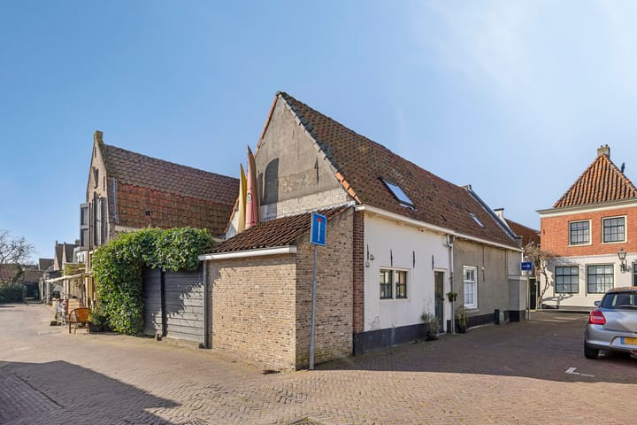 Foto 2 van Molenstraat 2