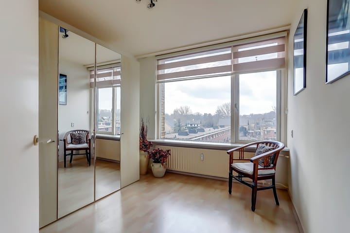 Foto 17 van Van Anrooystraat 471