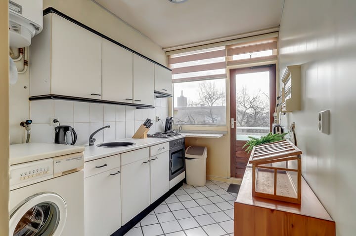 Foto 23 van Van Anrooystraat 471