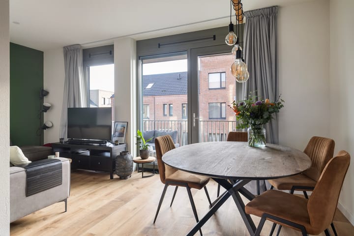 Photo 5 of Nederhemertstraat 35