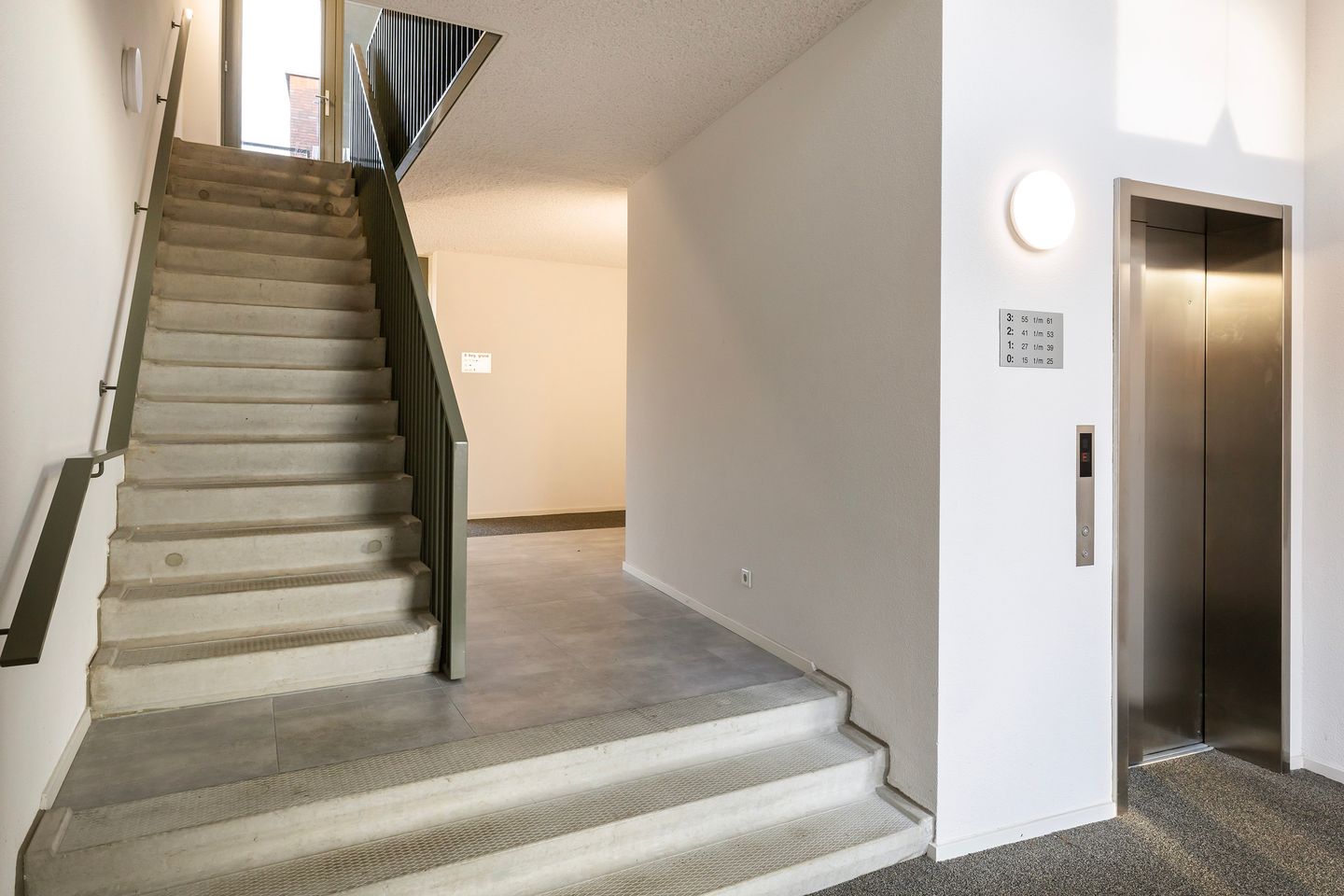 Foto 14 van Nederhemertstraat 35