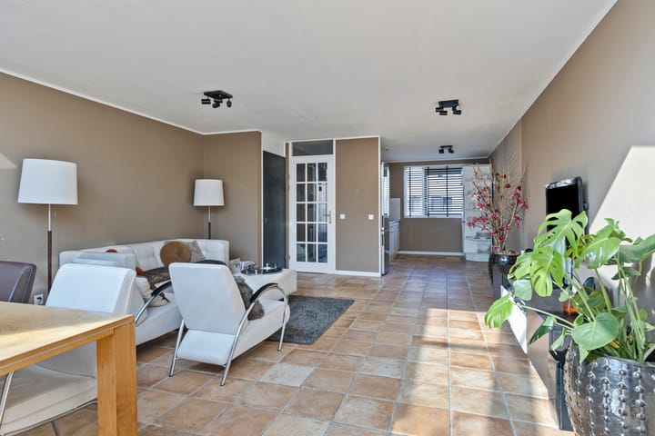 Foto 11 van Rumbastraat 53