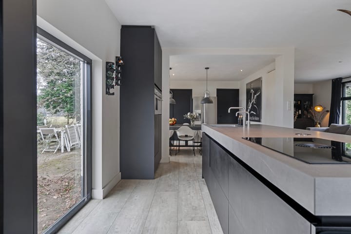 Foto 22 van Douglaslaan 12